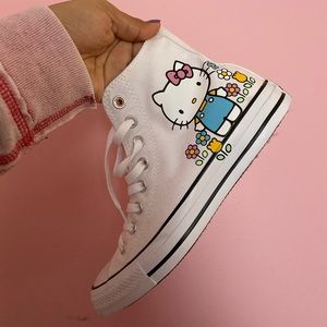 Hello kitty converse